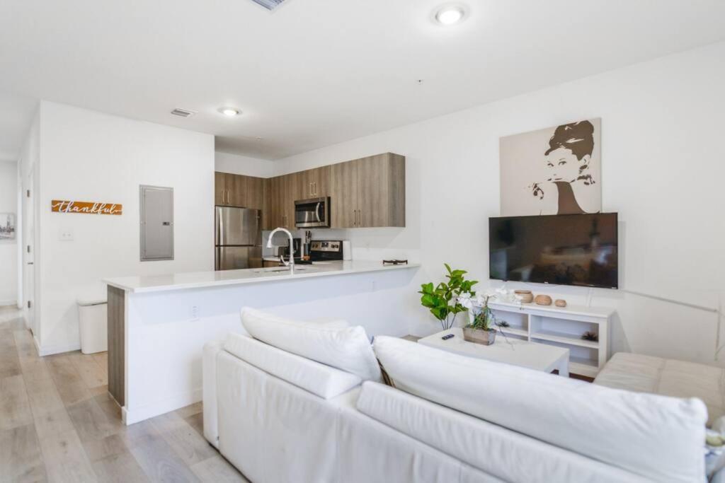 Fantastic Townhouse 15Minutes From The Beach Miami Kültér fotó